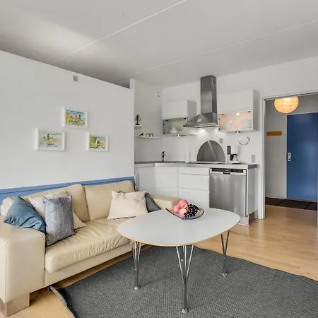 Bad, Lejl 10 Apartman