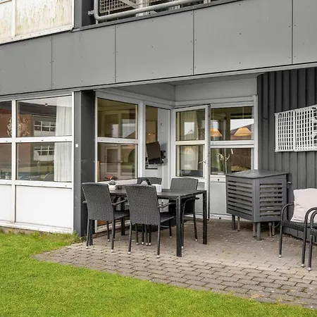 Apartman Bad, Lejl 10